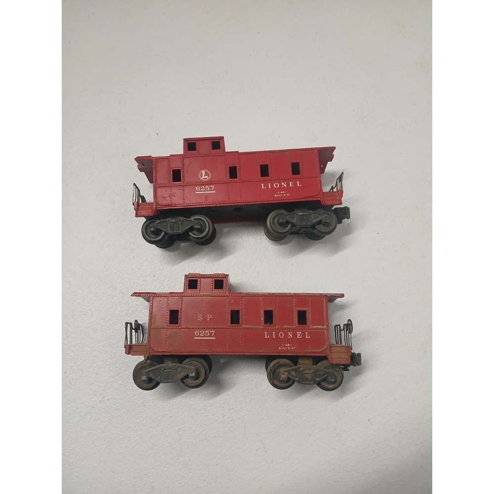 Vintage Lionel 6257 SP Caboose Set of 2 - O Gauge Postwar -‎ Untested For Parts